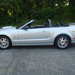 taken in Harrison with the new light bar and old billet fuel door, the new one is better.