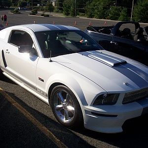 Car show at Destinta in New Windsor