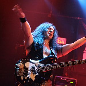 Every time I see this pic I think I look like Cyrus in the movie "The Warriors".

"Caaaaaan yooooou dig it?"