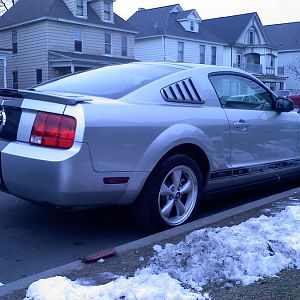 09 mustang   back passenger side