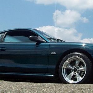 side shot, now has a shorty antenna