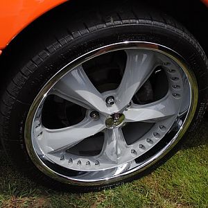 20inch foose rims, pirelli tires