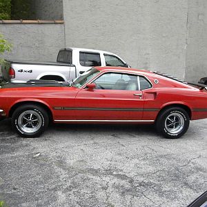 NO, that's not my Darge in the background