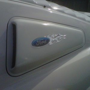 Decal added. the origional i did myself and wasnt waterproff and washed away...