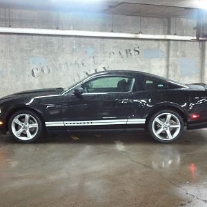 New wheels are on!! Sorta a crappy day outside to put them on but I got it done!