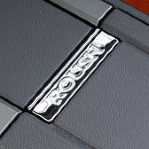 comp 2010 mustang consolebutton