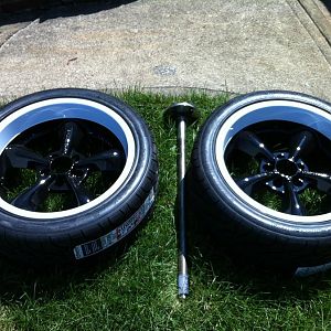 Show wheels streeter 18x9 wrapped In 275 bfg kdws