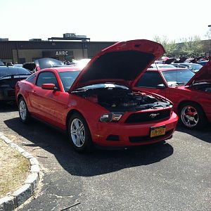 As clean as it was, Elmo didnt satisfy the judges tastes...:/ In fact it went from red to scarlet near noon, it was blinding how shiny this thing was!