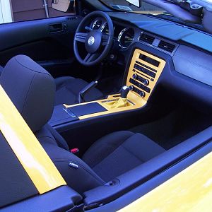 1. newly painted console and matching leather shift boot.
Same paint as the style bar and the car.