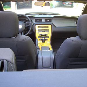 3. newly painted console and matching leather shift boot.
Same paint as the style bar and the car.