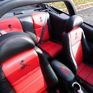 04 Cobra interior 2