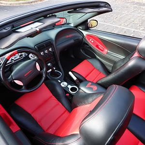 04 Cobra interior3