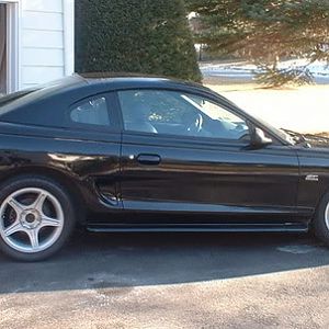 mustangoutsidegarage[1]