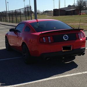 RTR Rear Spoiler
Matte Black Trunk Panel