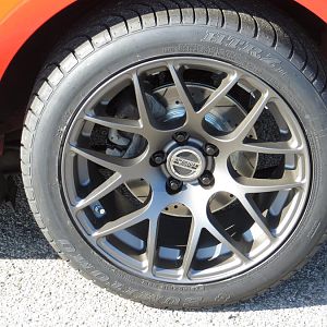 Rear Wheel-American Muscle 18x10
Rear Tire-Sumitomo 275/40
Rear Brake-Power Stop Cross-Drilled 12"