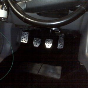 Int w/Black Carpet and billet pedals