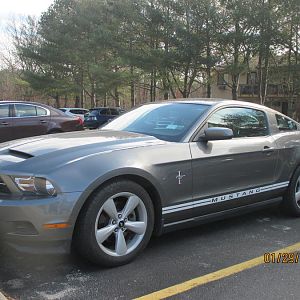 Jan 2017 - New 5-spoke factory wheels and Cervini Ram Air hood (side view)