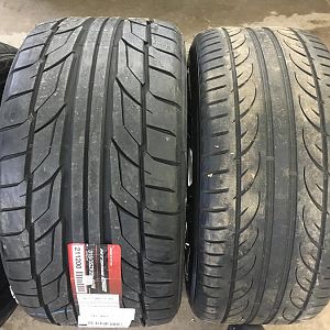 New Nitto 555 G2 315/35/20 next to previous 275/40/19 Hankook Ventus V12