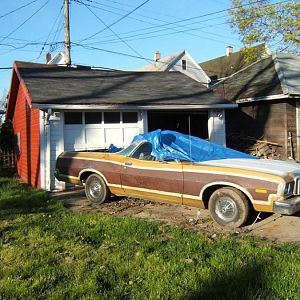 05052007.....it really is a squire under that crappy blue paint