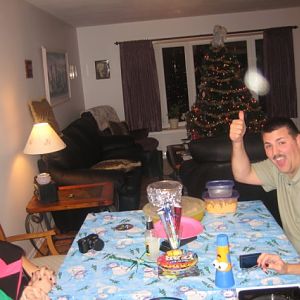 My boyfriend has no friends lol